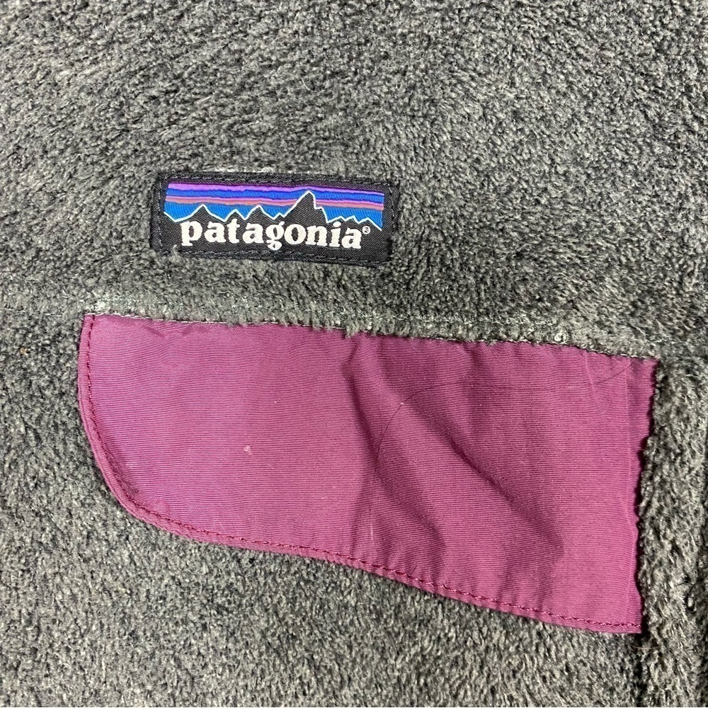 Patagonia Re-Tool Snap-T Fleece grey/purple accents - Picture 3 of 5